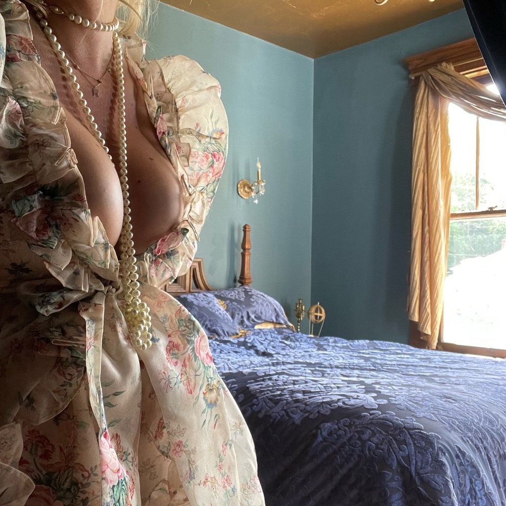 Selkie Floral Maxi Dress with Puff Sleeves - Picture 2 of 4